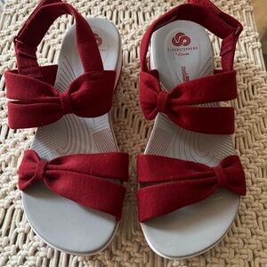 Clarks Cloudsteppers—never worn